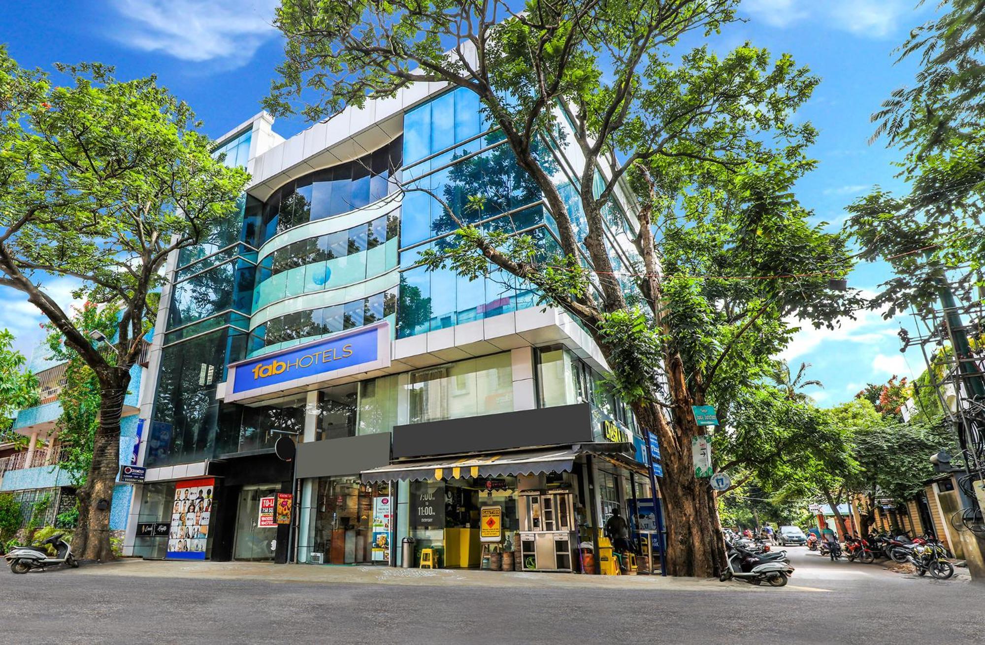 Fabhotel Crown Heights - Nr Koramangala Club Бангалор Екстериор снимка